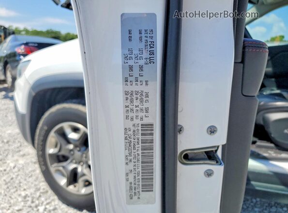 1C4PJMBN4KD227649 2019 JEEP CHEROKEE White VIN კოდის სტიკერის ხედი