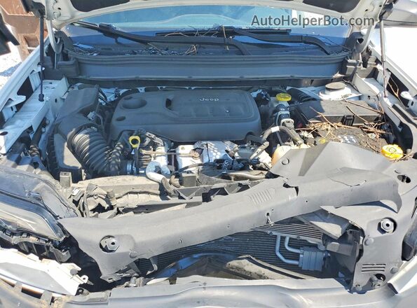 1C4PJMBN4KD227649 2019 JEEP CHEROKEE White ძრავის განყოფილების ხედი