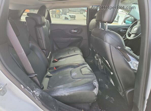 1C4PJMBN9PD111922 2023 JEEP CHEROKEE White Rear interior view
