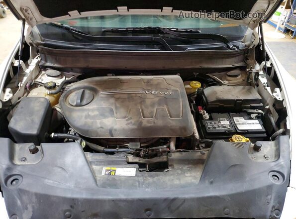 1C4PJMBS0HW558084 2017 JEEP CHEROKEE White Вид підкапотного простору