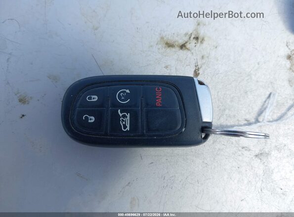 1C4PJMBS2GW368785 2016 JEEP CHEROKEE Черный Вид панели приборов