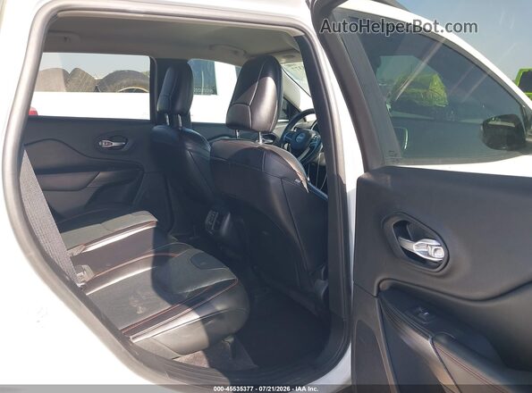 1C4PJMBS4HW503993 2017 JEEP CHEROKEE Белый Вид наклейки с VIN-кодом