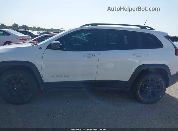 1C4PJMBS4HW503993 2017 JEEP CHEROKEE Белый Вид задней части салона