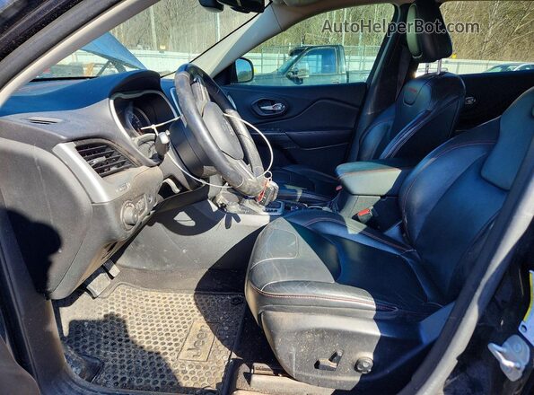 1C4PJMBS5GW132406 2016 JEEP CHEROKEE Black Front interior view