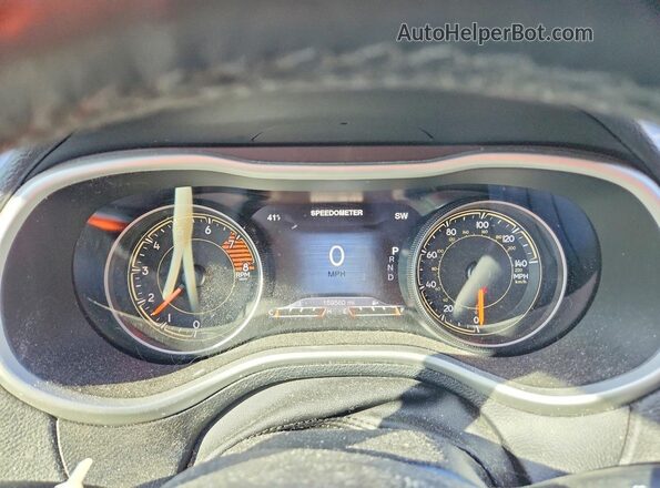 1C4PJMBS5GW132406 2016 JEEP CHEROKEE Black Instrument cluster view