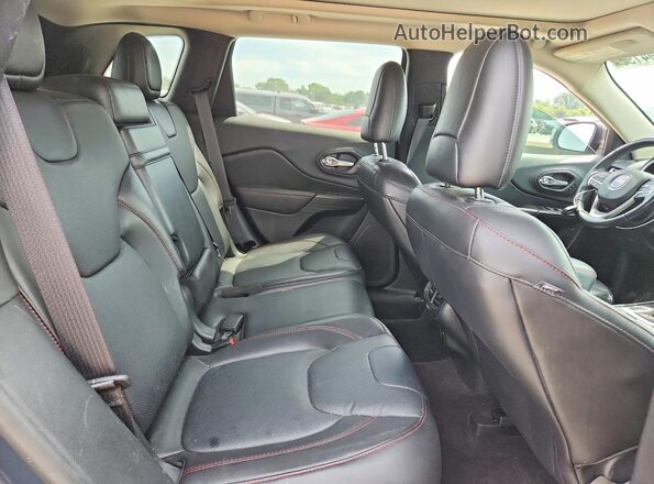 1C4PJMBS7GW323079 2016 JEEP CHEROKEE Charcoal Rear interior view