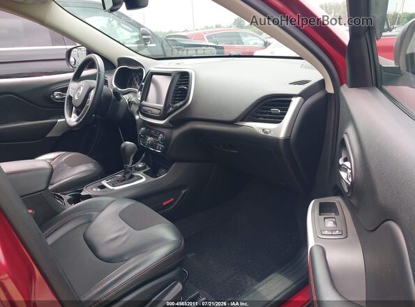 1C4PJMBS7HW645349 2017 JEEP CHEROKEE Red Widok wnętrza z przodu