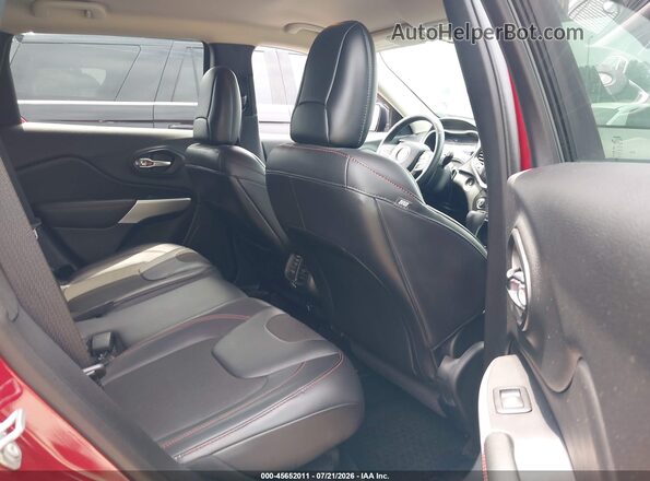 1C4PJMBS7HW645349 2017 JEEP CHEROKEE Red Widok naklejki z numerem VIN