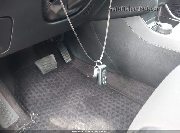 1C4PJMBS7HW645349 2017 JEEP CHEROKEE Red Widok deski rozdzielczej