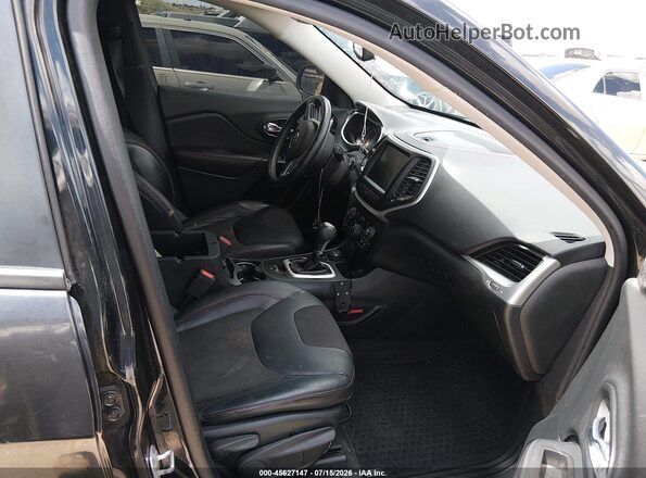 1C4PJMBS8GW313872 2016 JEEP CHEROKEE Black Front interior view