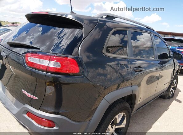 1C4PJMBS8GW313872 2016 JEEP CHEROKEE Black Rear interior view