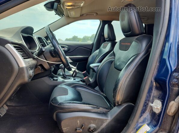 1C4PJMBX0JD531061 2018 JEEP CHEROKEE Blue Вид салону спереду