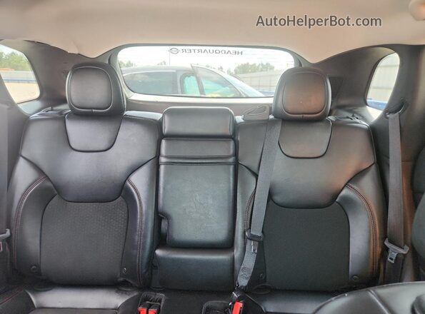 1C4PJMBX0KD188611 2019 JEEP CHEROKEE Burgundy Widok tylnych siedzeń