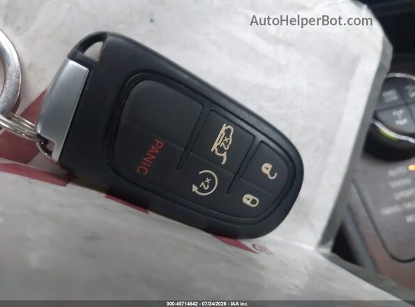 1C4PJMBX0KD402383 2019 JEEP CHEROKEE Серый Вид панели приборов