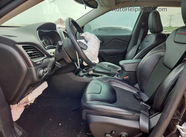 1C4PJMBX0MD188546 2021 JEEP CHEROKEE Black Вид салону спереду