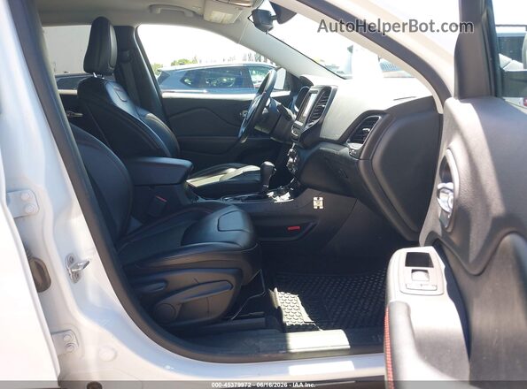1C4PJMBX4KD185520 2019 JEEP CHEROKEE White Вид салону спереду