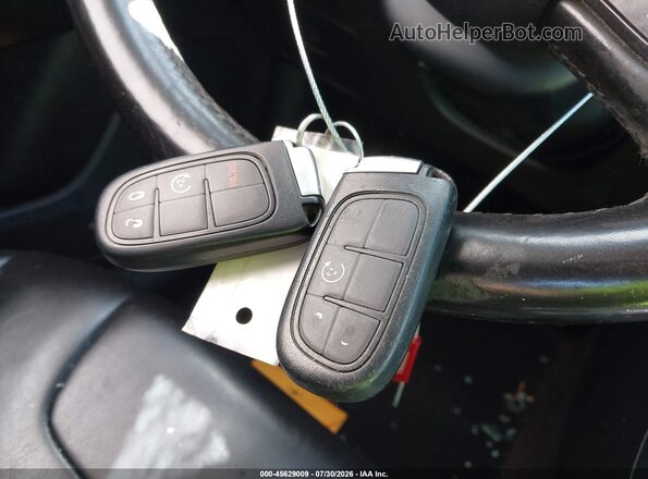 1C4PJMBX5KD417882 2019 JEEP CHEROKEE Gray Առջևի վահանակի տեսք