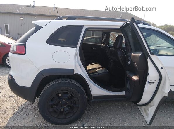 1C4PJMBX7KD329769 2019 JEEP CHEROKEE Black VIN sticker view
