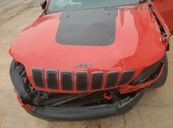 1C4PJMBX8KD471032 2019 JEEP CHEROKEE Red Vista del compartimento del motor