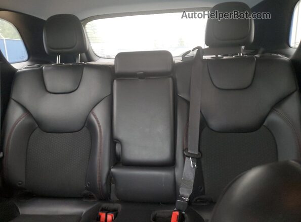 1C4PJMBX8KD471032 2019 JEEP CHEROKEE Red Vista de los asientos traseros