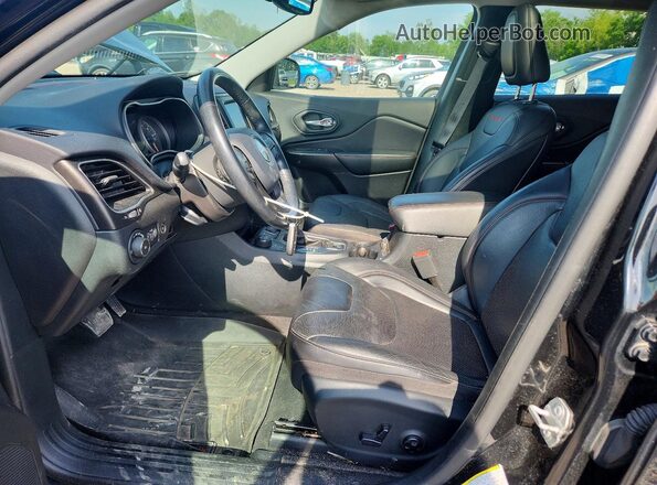 1C4PJMBX8LD519176 2020 JEEP CHEROKEE Black წინა სალონის ხედი