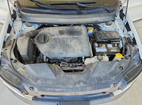 1C4PJMBX9KD279795 2019 JEEP CHEROKEE White Շարժիչի բաժամունքի տեսք