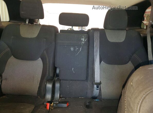 1C4PJMCB0JD603444 2018 JEEP CHEROKEE Red Հետևի նստատեղերի տեսք