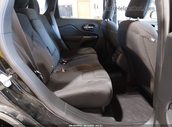 1C4PJMCB0KD176980 2019 JEEP CHEROKEE Black Widok naklejki z numerem VIN