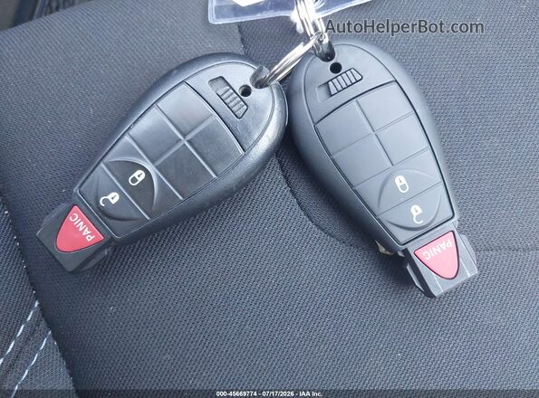 1C4PJMCB0KD429912 2019 JEEP CHEROKEE Silver წინა პანელის ხედი
