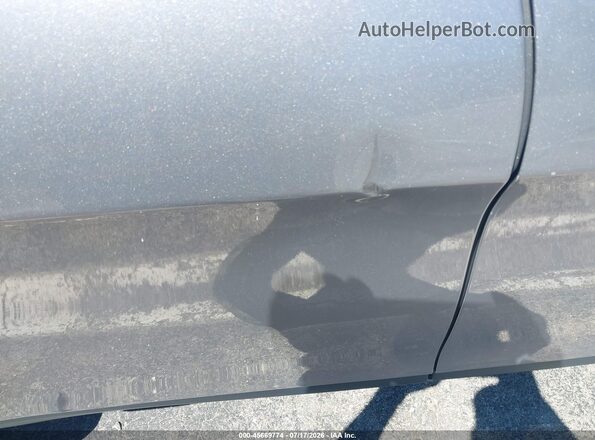1C4PJMCB0KD429912 2019 JEEP CHEROKEE Silver ხელსაწყოთა პანელის ხედი