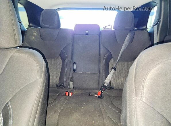 1C4PJMCB0LD533916 2020 JEEP CHEROKEE Белый Вид задних сидений