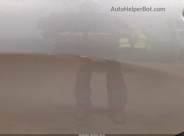 1C4PJMCB1KD464071 2019 JEEP CHEROKEE Silver Front view