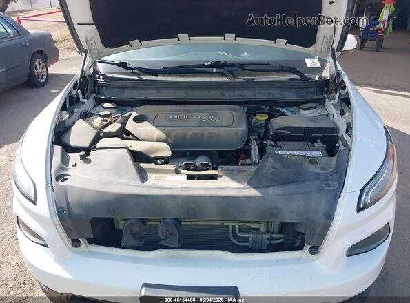 1C4PJMCB2JD528536 2018 JEEP CHEROKEE White უკანა ხედი