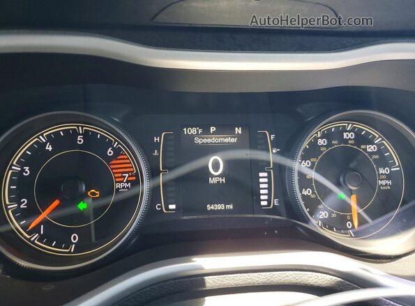 1C4PJMCB2JD609567 2018 JEEP CHEROKEE Burgundy Dashboard view