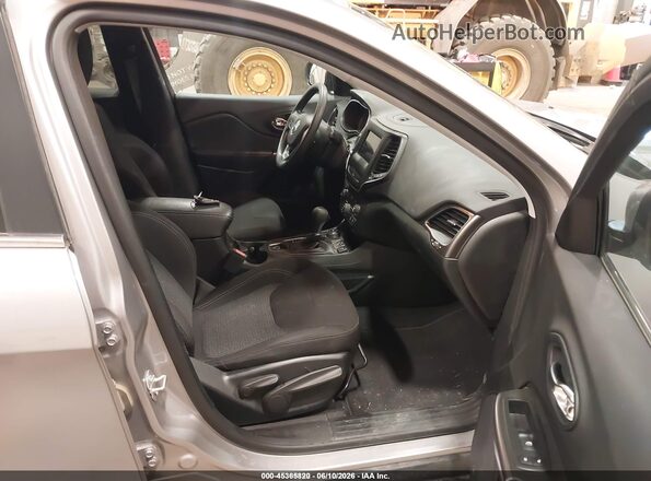 1C4PJMCB2KD341184 2019 JEEP CHEROKEE Silver Սալոնի դիմացի տեսք