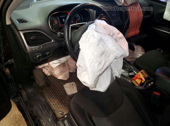 1C4PJMCB2LD576136 2020 JEEP CHEROKEE Black Вид панелі приладів
