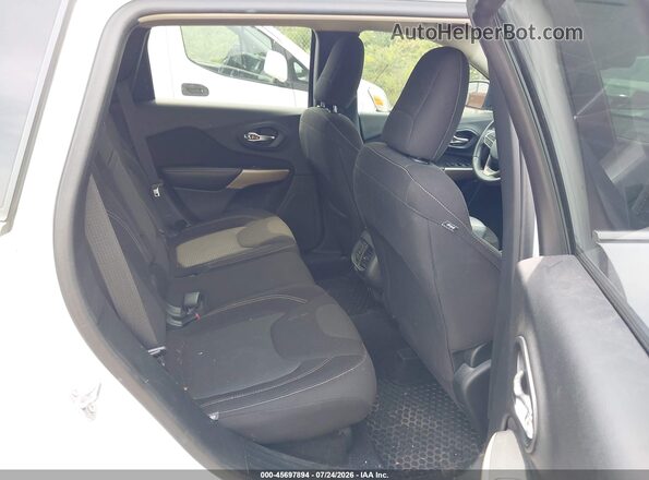 1C4PJMCB3HD213934 2017 JEEP CHEROKEE White VIN կոդի պիտակի տեսք