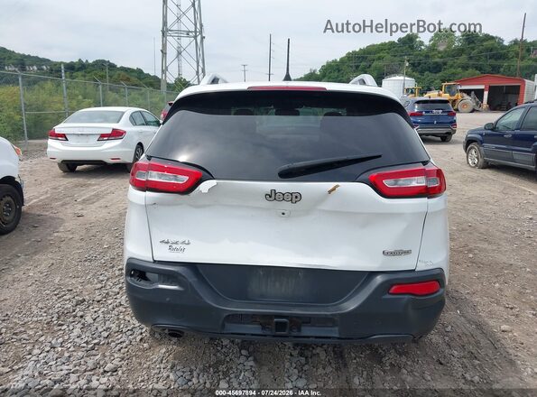 1C4PJMCB3HD213934 2017 JEEP CHEROKEE White 