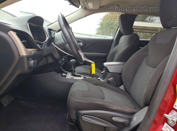 1C4PJMCB3HW608703 2017 JEEP CHEROKEE Red წინა სალონის ხედი
