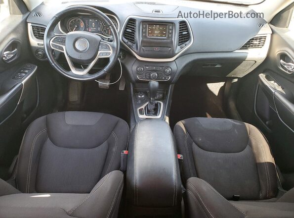 1C4PJMCB3HW635058 2017 JEEP CHEROKEE Gray Dashboard view