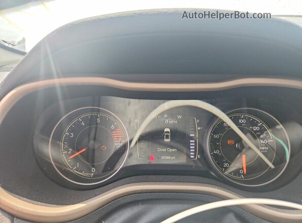 1C4PJMCB3JD508604 2018 JEEP CHEROKEE White Instrument cluster view