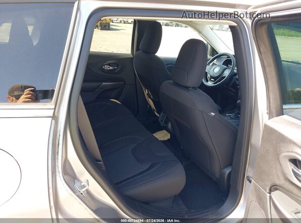1C4PJMCB3KD459938 2019 JEEP CHEROKEE Серебряный Вид наклейки с VIN-кодом