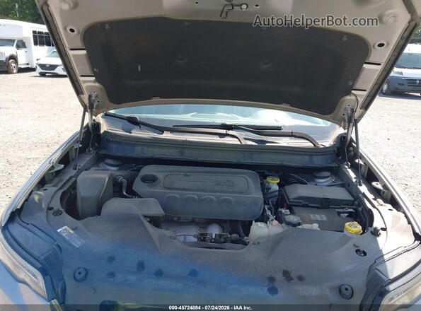 1C4PJMCB3KD459938 2019 JEEP CHEROKEE Серебряный Вид сзади