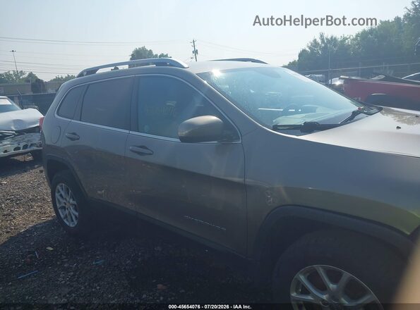 1C4PJMCB4HW611769 2017 JEEP CHEROKEE Gray Widok wnętrza z tyłu