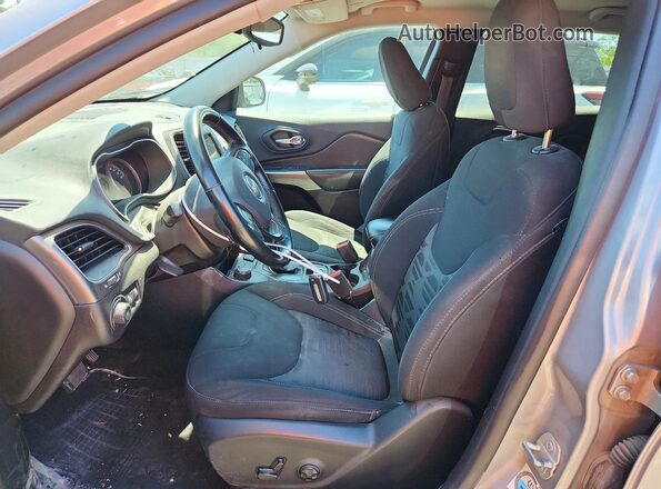 1C4PJMCB4MD126151 2021 JEEP CHEROKEE Silver წინა სალონის ხედი