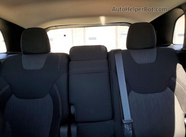 1C4PJMCB5GW218605 2016 JEEP CHEROKEE Charcoal Rear seats view