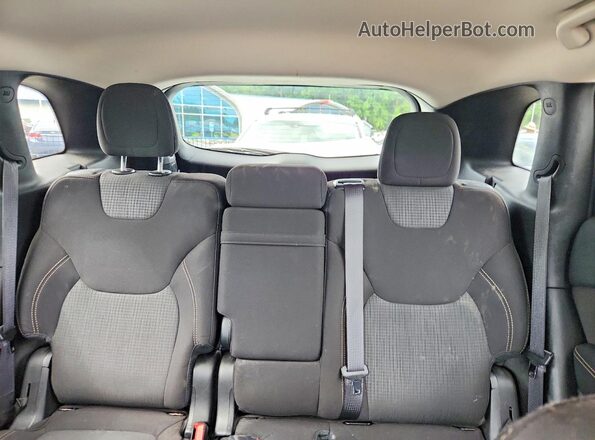 1C4PJMCB5HW545359 2017 JEEP CHEROKEE Gray Widok tylnych siedzeń