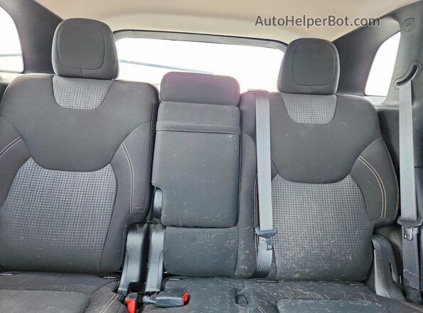 1C4PJMCB5HW556457 2017 JEEP CHEROKEE White Widok tylnych siedzeń