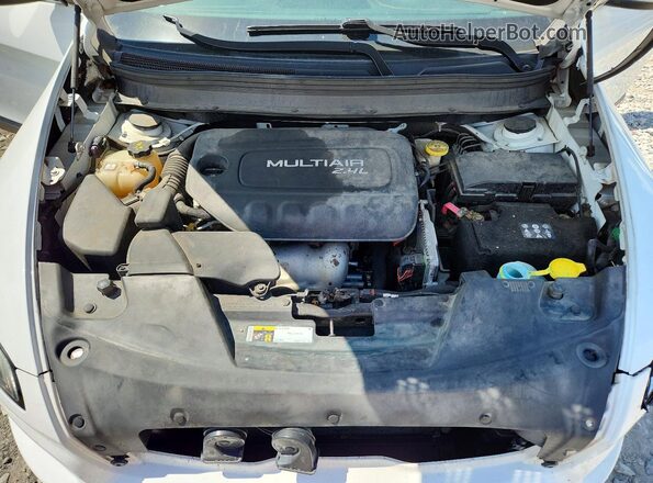 1C4PJMCB5HW556457 2017 JEEP CHEROKEE White Widok komory silnika