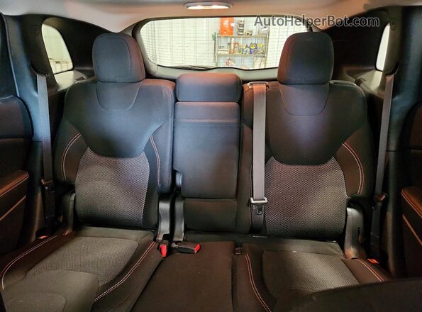 1C4PJMCB5HW574831 2017 JEEP CHEROKEE Black Rear seats view